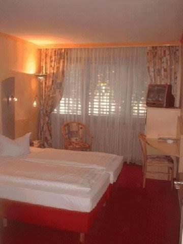 Luxor Hotel Frankfurt am Main Bagian luar foto